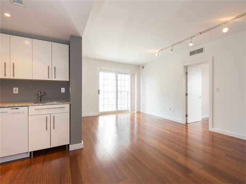 2 bedroom condominium sold at 199 14th Street 908, Atlanta, GA 30309