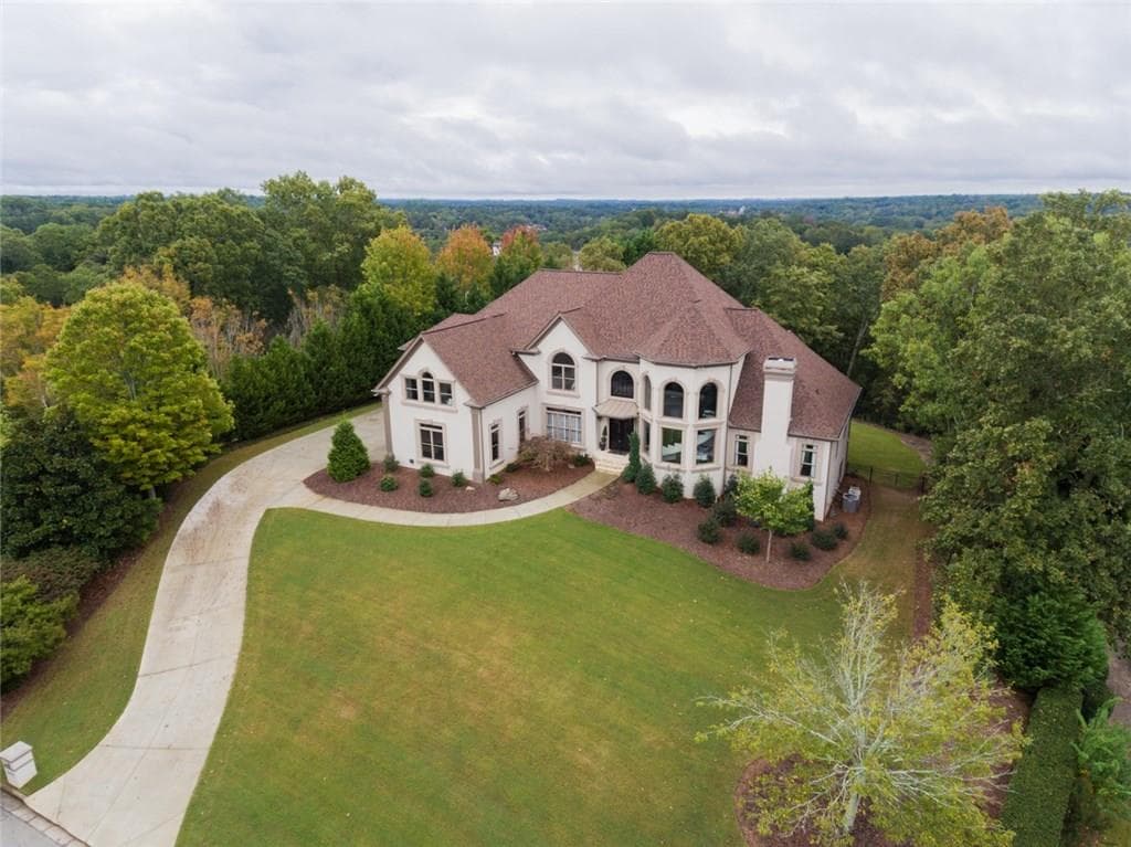 8390 Sentinae Chase Drive, Roswell, GA 30076 — most recent listing photo