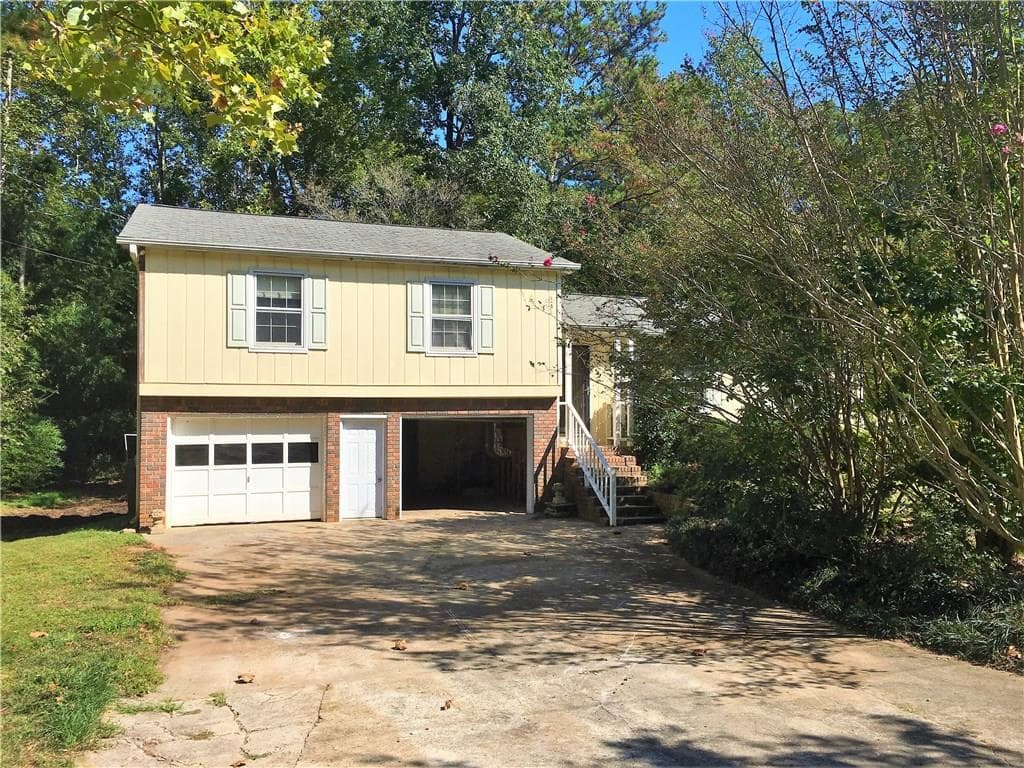 3 bedroom, 1,527 sq ft single family residence sold at 2200 Spalding Drive, Marietta, GA 30062