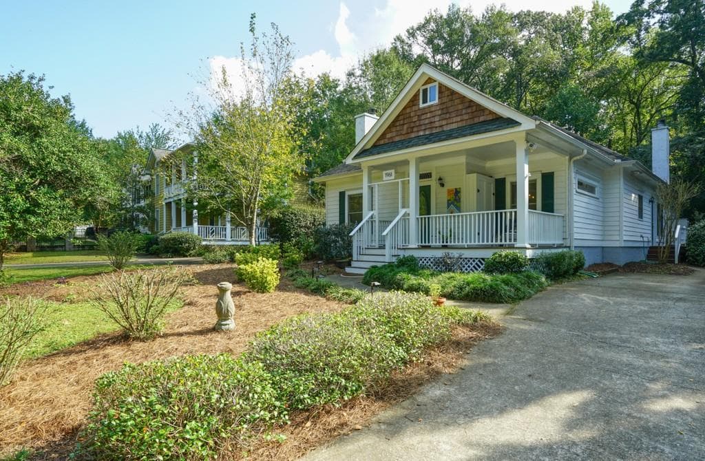 4 bedroom, 2,416 sq ft single family residence sold at 1961 Mclendon Avenue, Atlanta, GA 30307