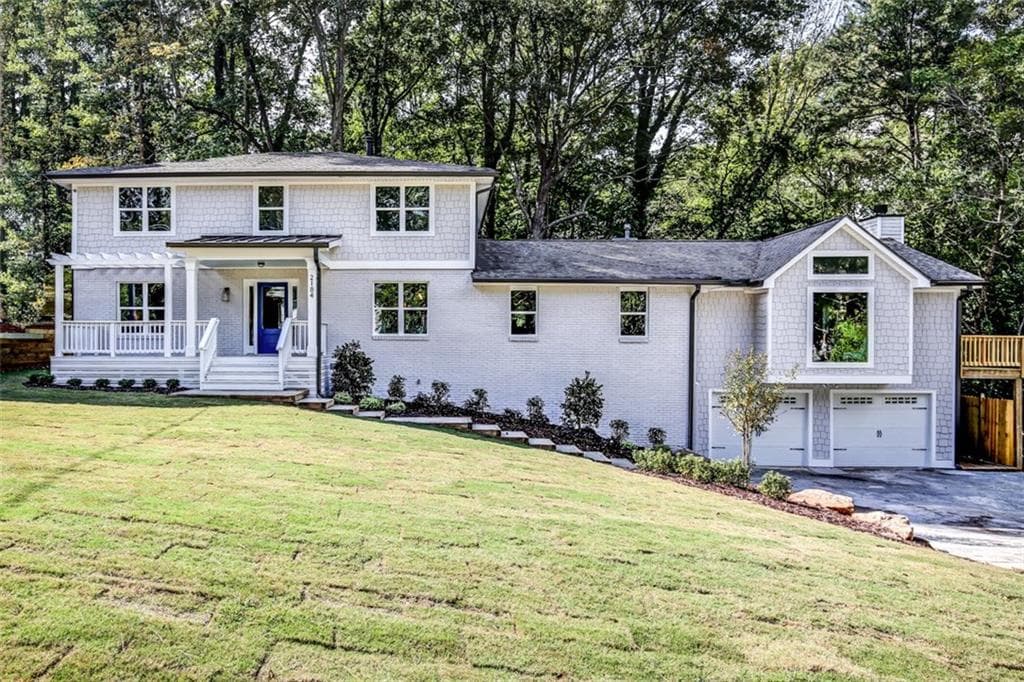5 bedroom, 4,000 sq ft single family residence sold at 2184 Meadowcliff Drive, Atlanta, GA 30345