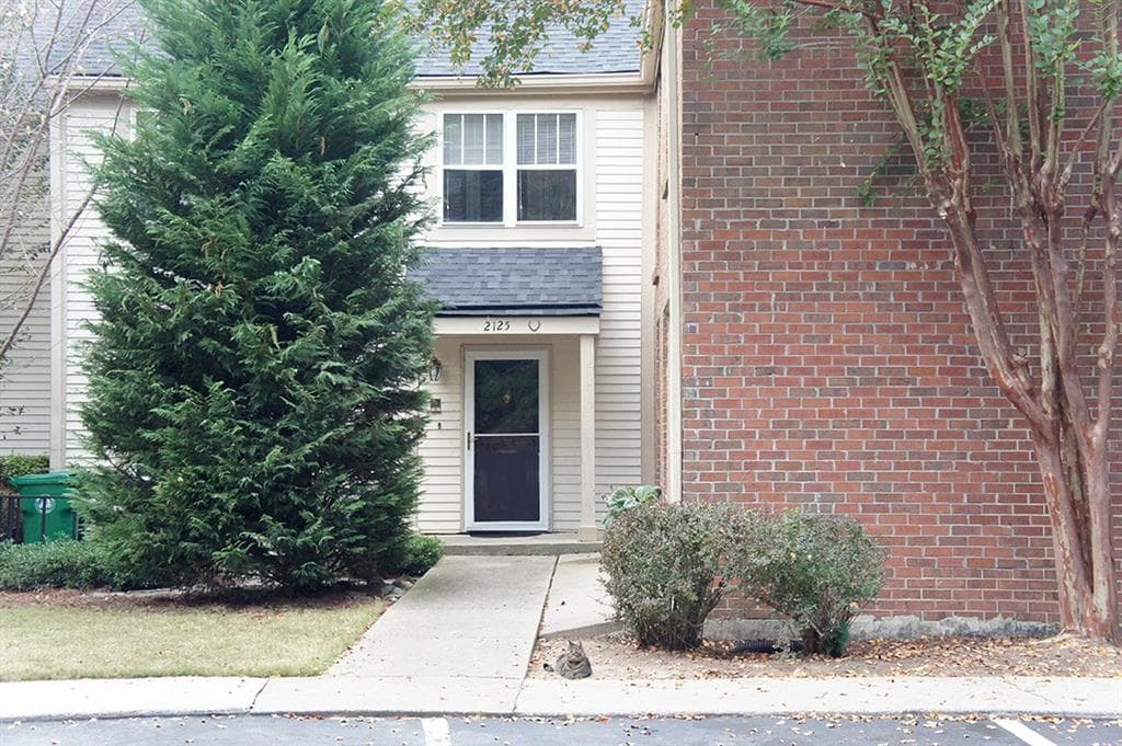 2125 Bucktrout Place, Dunwoody, GA 30338 — most recent listing photo