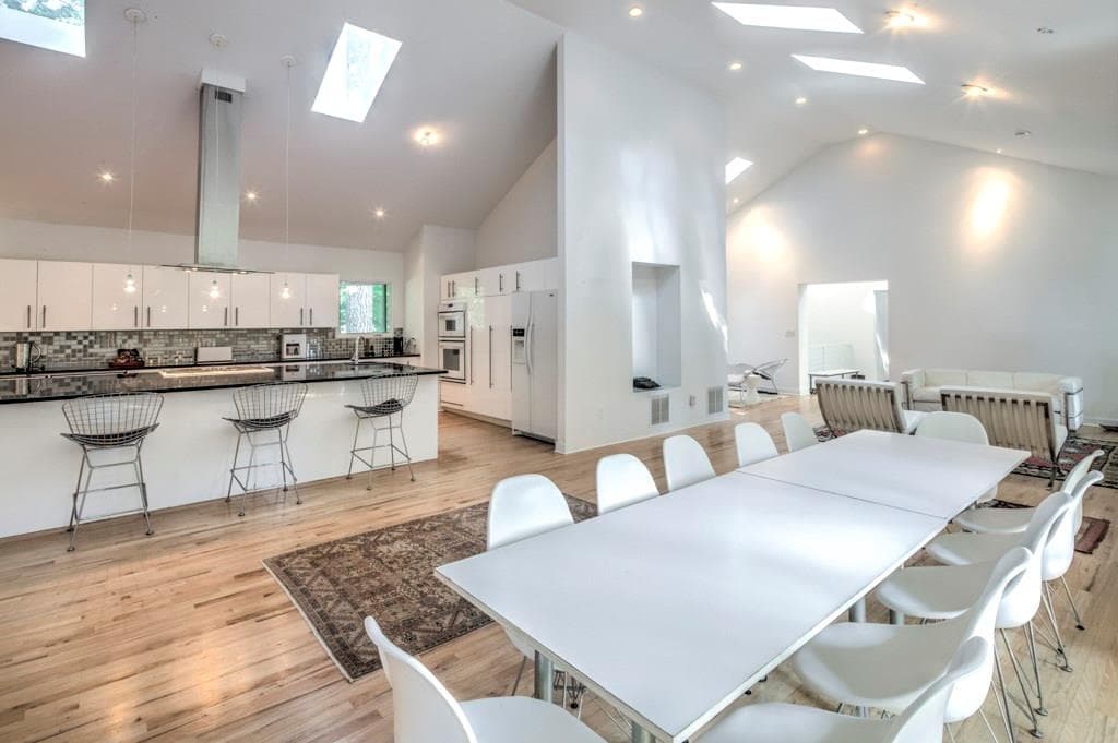 1281 Roxboro Drive, Brookhaven, GA 30324 — most recent listing photo