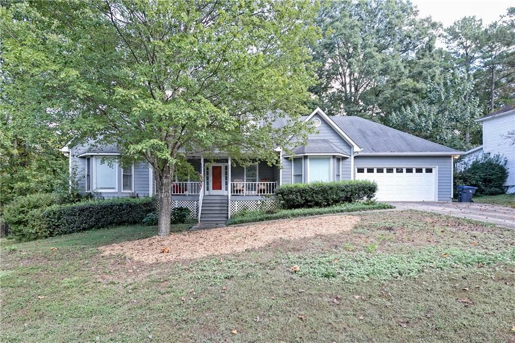 3 bedroom, 2,423 sq ft single family residence sold at 2563 Overlake Drive, Powder Springs, GA 30127