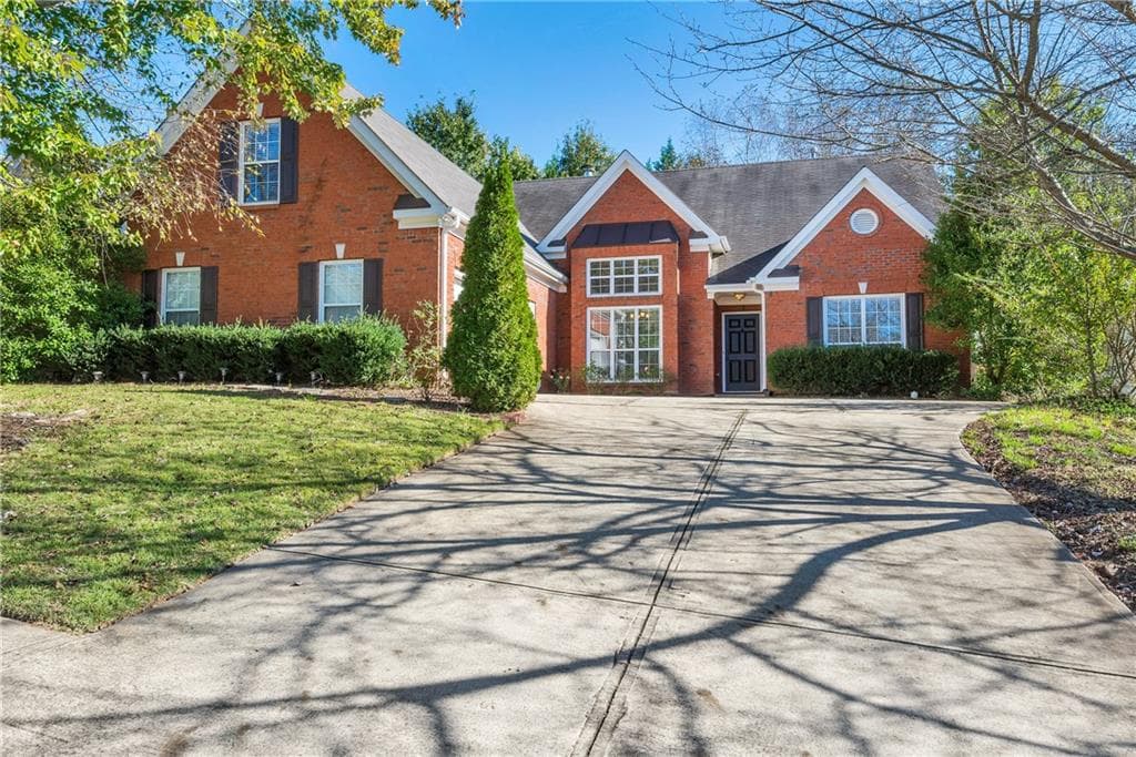 4 bedroom, 2,673 sq ft single family residence sold at 347 Canterbury Place Drive, Suwanee, GA 30024