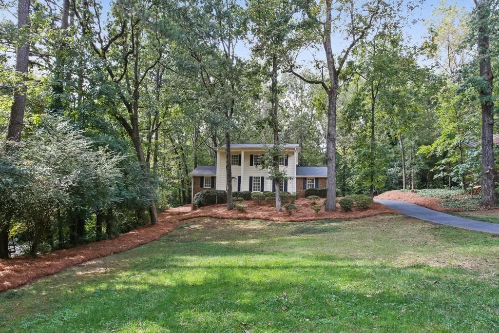 220 Glencourtney Drive, Sandy Springs, GA 30328 — most recent listing photo