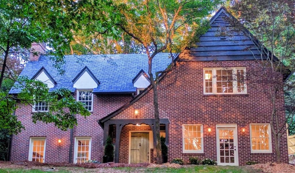 5 bedroom, 3,415 sq ft single family residence sold at 941 Clifton Road, Atlanta, GA 30307