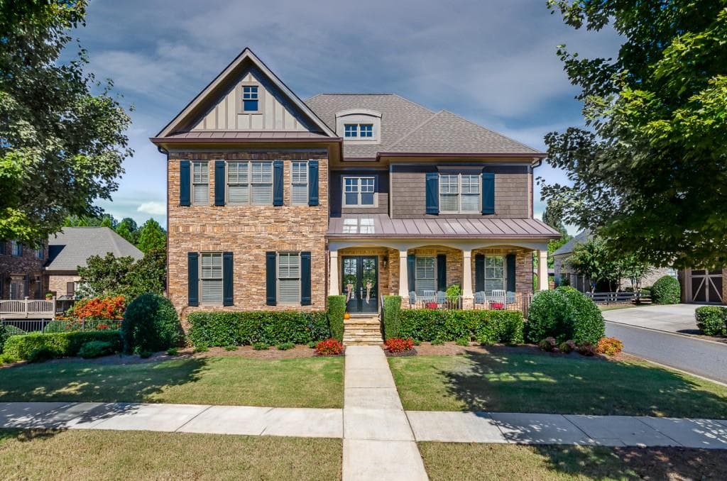 5 bedroom, 6,210 sq ft single family residence sold at 1130 Lunsford Circle, Alpharetta, GA 30004