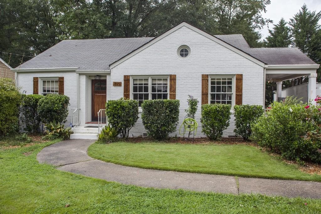895 Derrydown Way, Decatur, GA 30030 — most recent listing photo