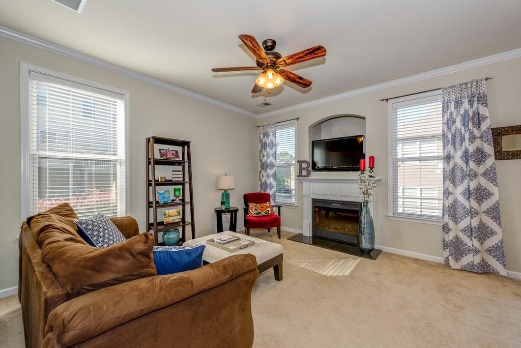 3 bedroom, 1,668 sq ft townhouse sold at 2358 Whiteoak Way, Smyrna, GA 30080
