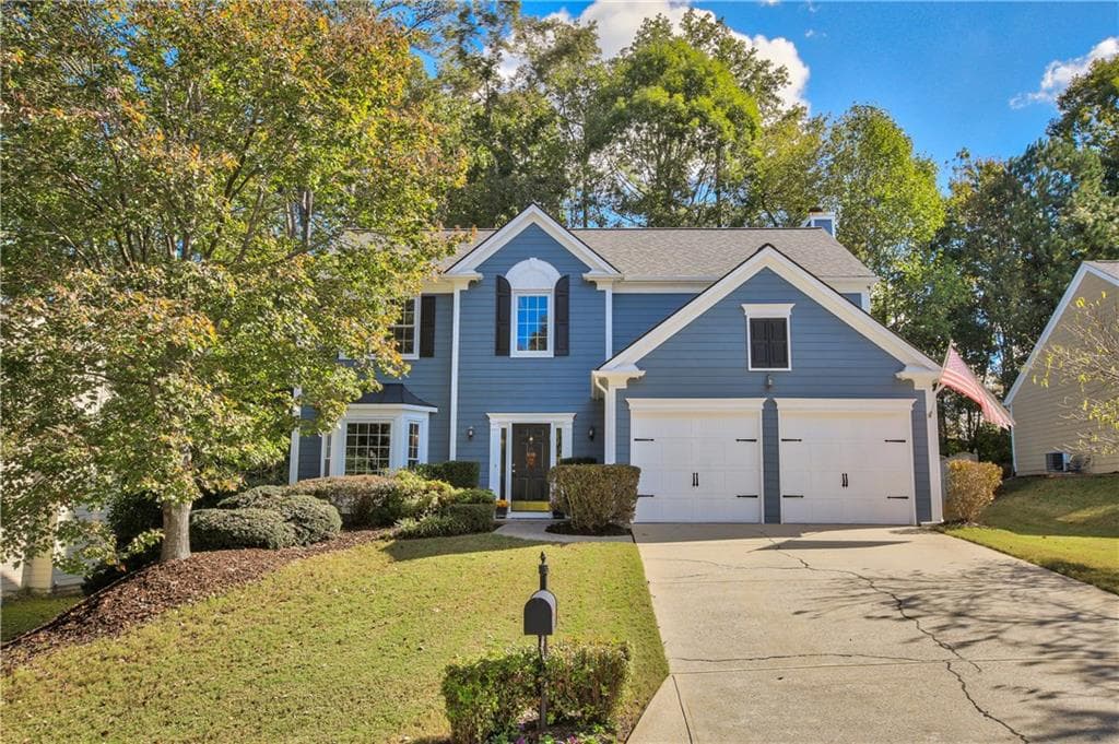 4 bedroom, 2,424 sq ft single family residence sold at 2444 Traywick Chase, Alpharetta, GA 30004