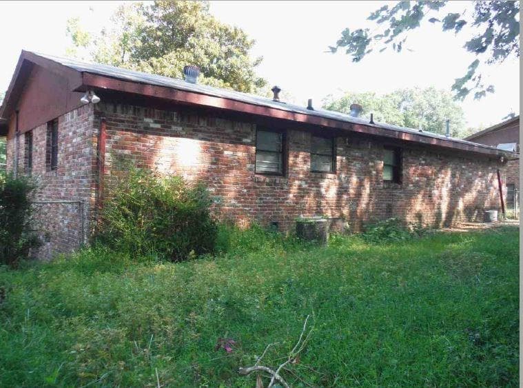 3 bedroom single family residence sold at 2044 Virginia Avenue, College Park, GA 30337
