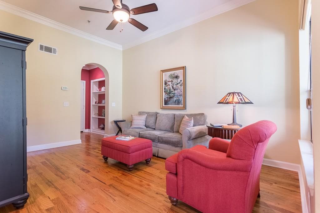 1 bedroom, 919 sq ft condominium sold at 3777 Peachtree Road 1133, Brookhaven, GA 30319