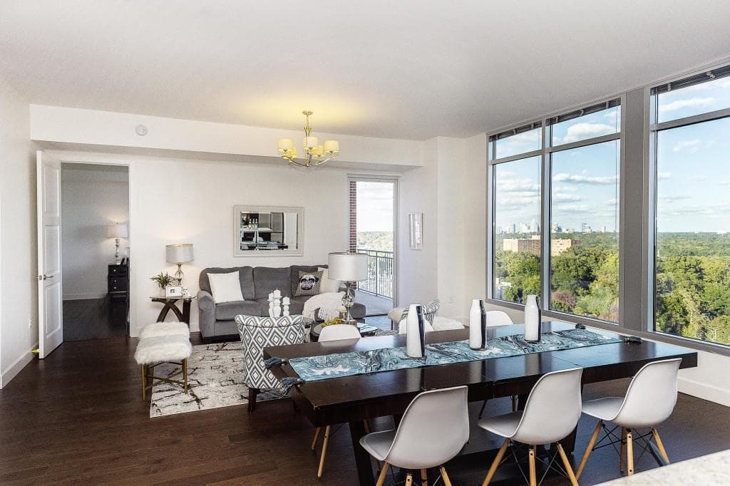 2 bedroom, 1,719 sq ft condominium sold at 1820 Peachtree Street 1505, Atlanta, GA 30309
