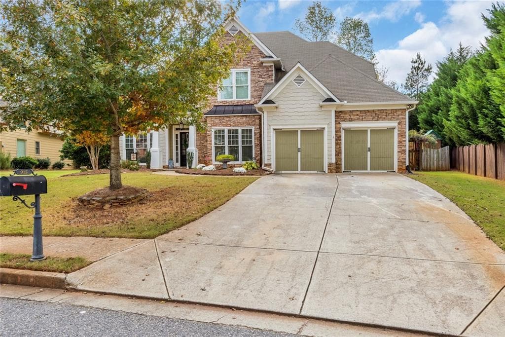 4 bedroom, 2,847 sq ft single family residence sold at 915 Mill Garden Place, Cumming, GA 30040