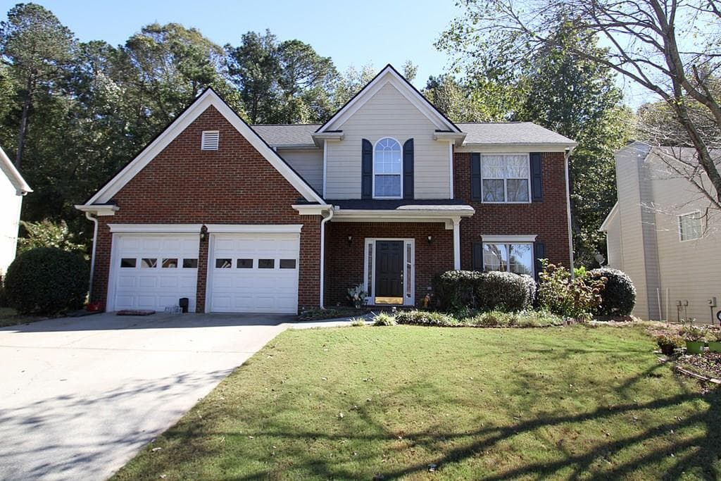 4 bedroom, 2,527 sq ft single family residence sold at 1550 HIGHLAND FARM Drive, Suwanee, GA 30024