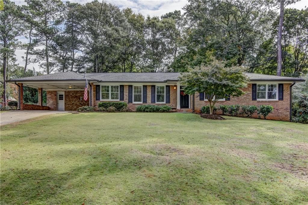 1075 Tuxedo Court, Roswell, GA 30075 — most recent listing photo