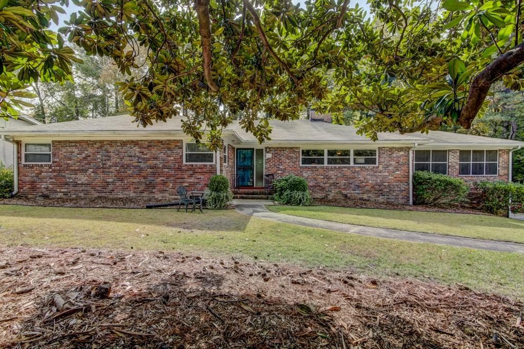 3 bedroom, 2,050 sq ft single family residence sold at 705 Glenforest Road, Atlanta, GA 30328