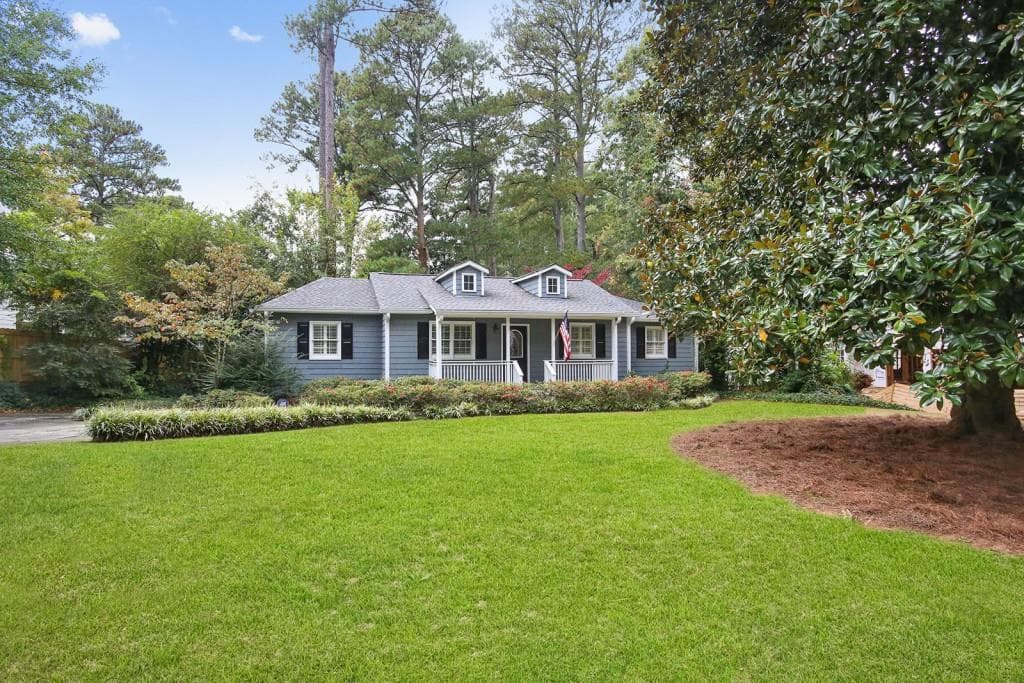 3 bedroom single family residence sold at 2602 Ashford Road, Brookhaven, GA 30319