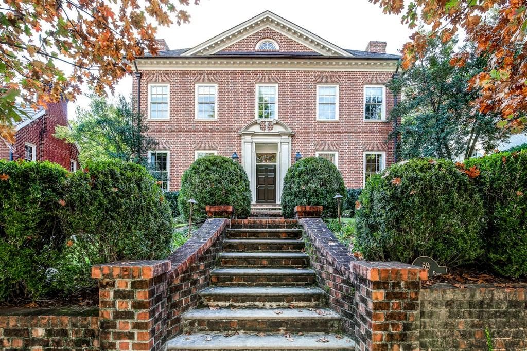 5 bedroom, 6,537 sq ft single family residence sold at 69 Brighton Road, Atlanta, GA 30309