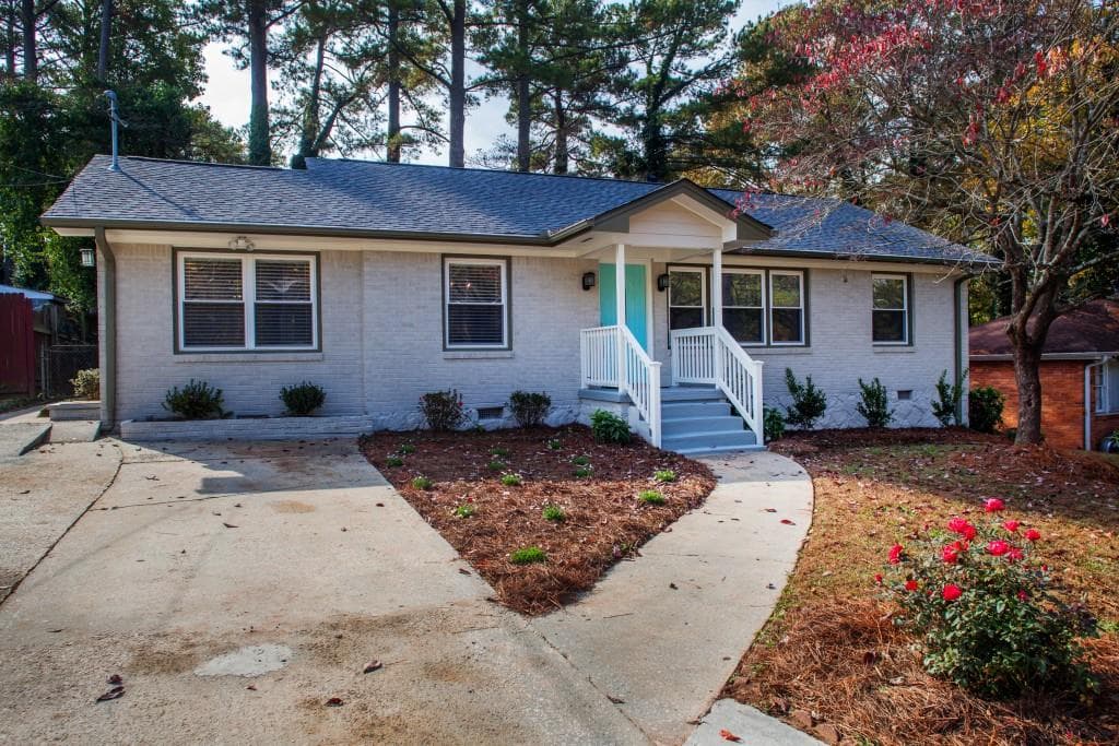 3 bedroom, 1,456 sq ft single family residence sold at 1875 Longdale Drive, Decatur, GA 30032