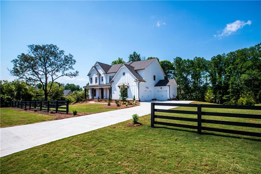 5 bedroom, 4,132 sq ft single family residence sold at 5515 Franklin Goldmine Road, Cumming, GA 30028