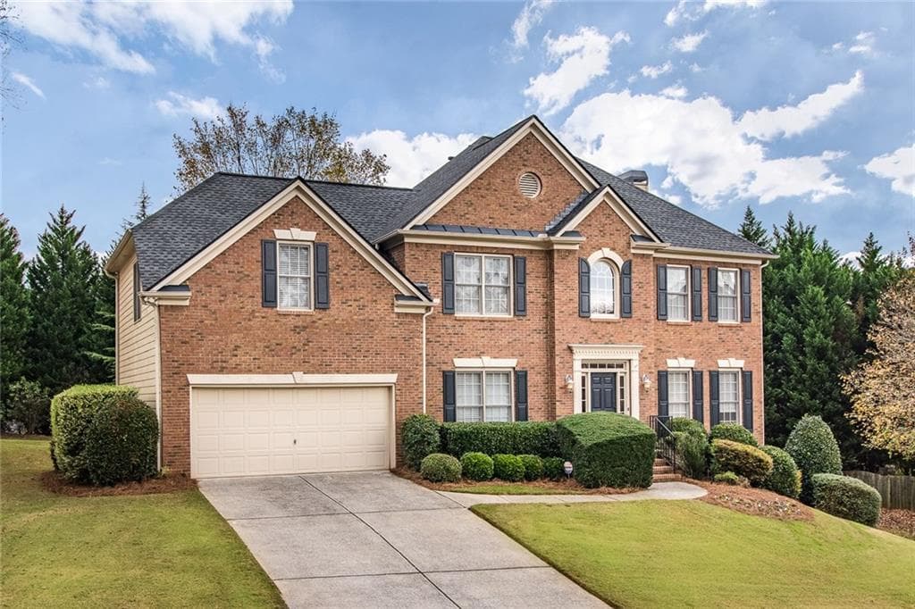 6 bedroom, 4,320 sq ft single family residence sold at 4045 Kenway Place, Smyrna, GA 30082