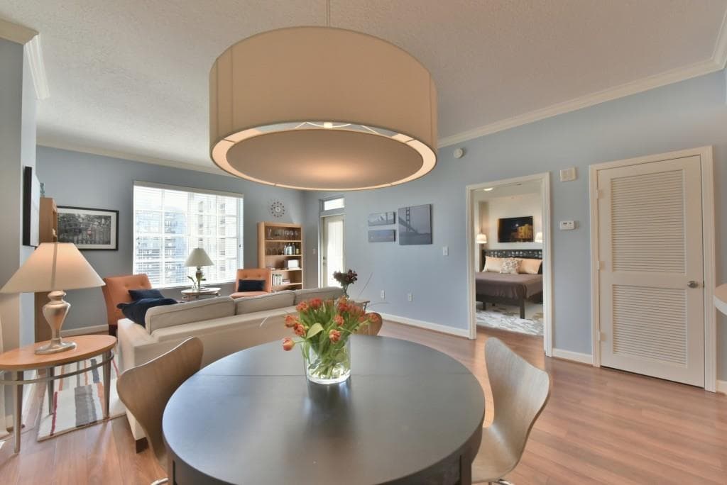 1 bedroom, 764 sq ft condominium sold at 1101 Juniper Street 1122, Atlanta, GA 30309