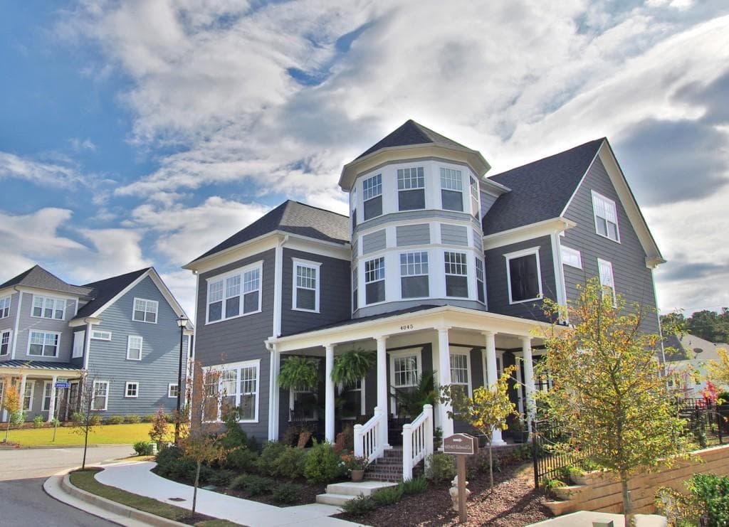 5 bedroom, 3,950 sq ft single family residence sold at 4045 Declaration Drive, Roswell, GA 30076
