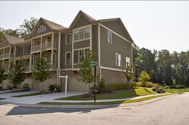 3 bedroom, 1,804 sq ft townhouse sold at 2432 Muirfield Place 19, Atlanta, GA 30337