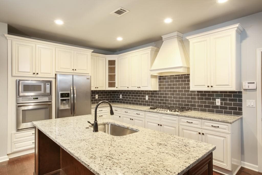 5 bedroom, 3,048 sq ft single family residence sold at 715 Aronson Lake Court, Roswell, GA 30075