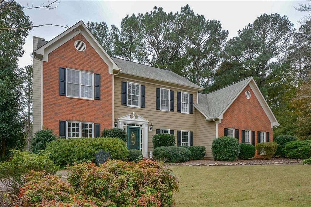 4 bedroom, 2,653 sq ft single family residence sold at 3981 Fox Glen Drive, Woodstock, GA 30189