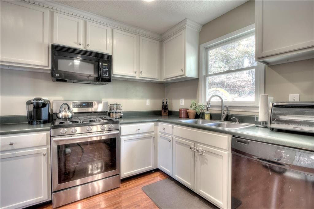 3 bedroom, 1,784 sq ft single family residence sold at 97 Benell Court, Dallas, GA 30132