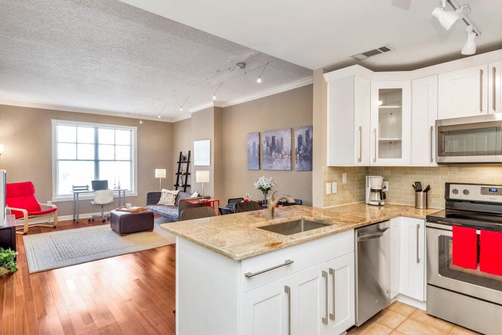 1 bedroom, 764 sq ft condominium sold at 1101 Juniper Street 1014, Atlanta, GA 30309