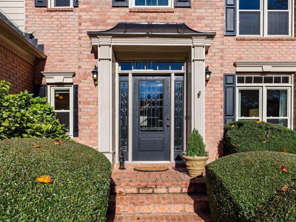 5 bedroom single family residence sold at 203 Forestview Drive, Suwanee, GA 30024