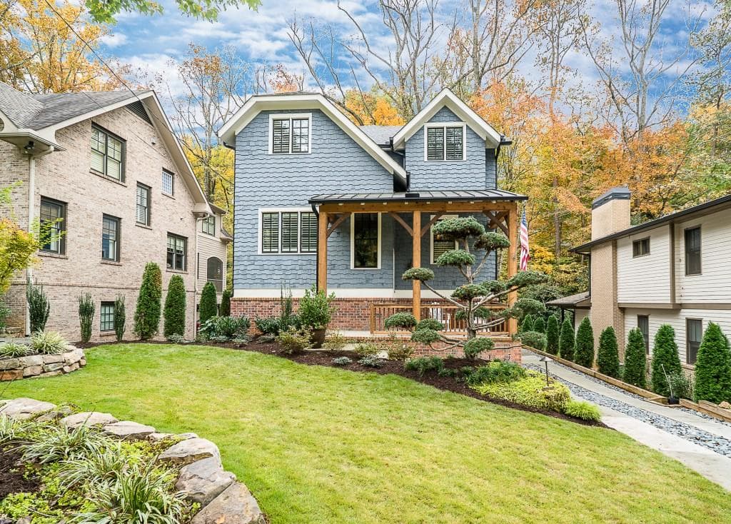 6 bedroom single family residence sold at 1729 Hummingbird Lane, Atlanta, GA 30307