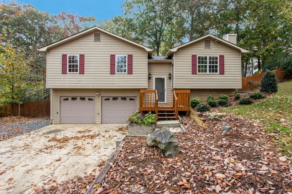 3 bedroom, 1,204 sq ft single family residence sold at 129 Woodland Street, Dallas, GA 30157