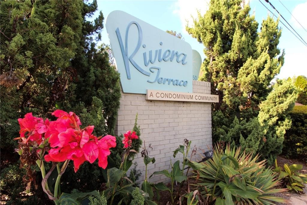 1 bedroom, 1,102 sq ft condominium sold at 3048 Briarcliff Road 9, Atlanta, GA 30329