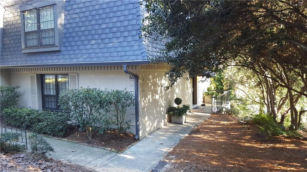 4 bedroom, 1,666 sq ft condominium sold at 86 Adrian Place 86, Atlanta, GA 30327