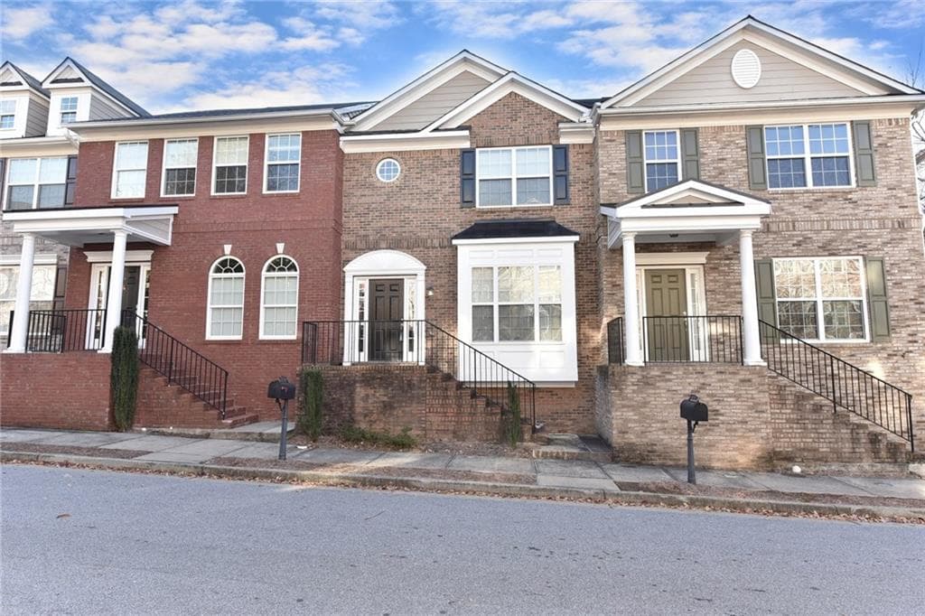 3 bedroom, 2,582 sq ft townhouse sold at 1839 Appaloosa Mill Court, Buford, GA 30519