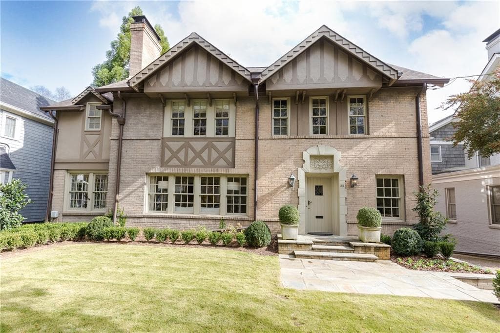 4 bedroom, 3,426 sq ft single family residence sold at 39 Woodcrest Avenue, Atlanta, GA 30309
