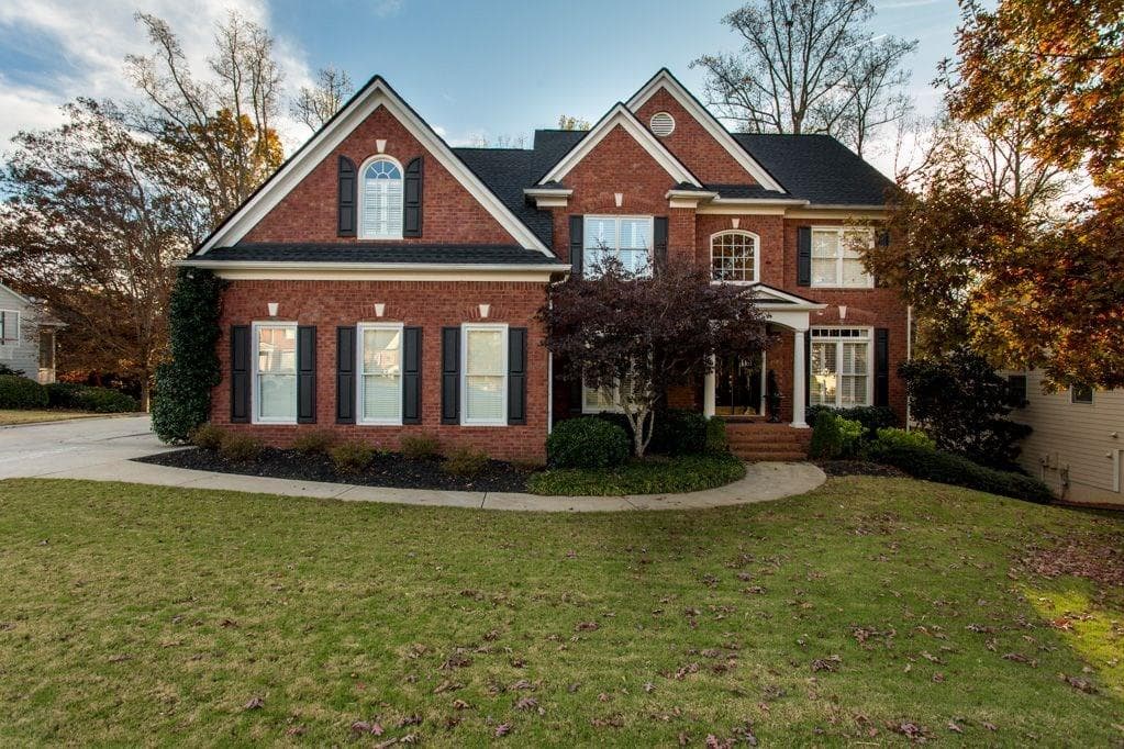 5 bedroom, 2,749 sq ft single family residence sold at 219 Chadwyck Lane, Canton, GA 30115