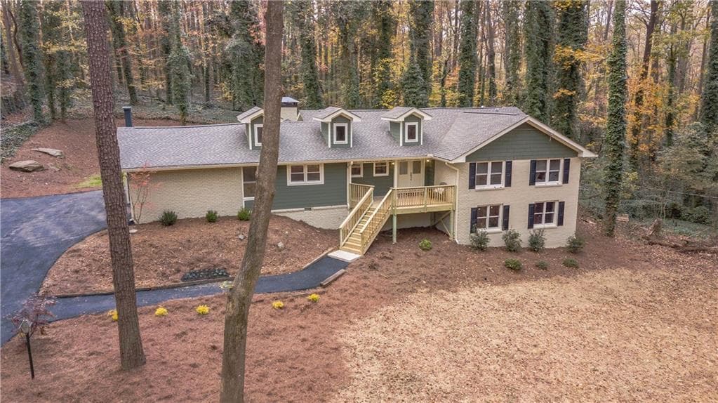 3 bedroom, 2,381 sq ft single family residence sold at 2210 Rosser Place, Smoke Rise, GA 30087