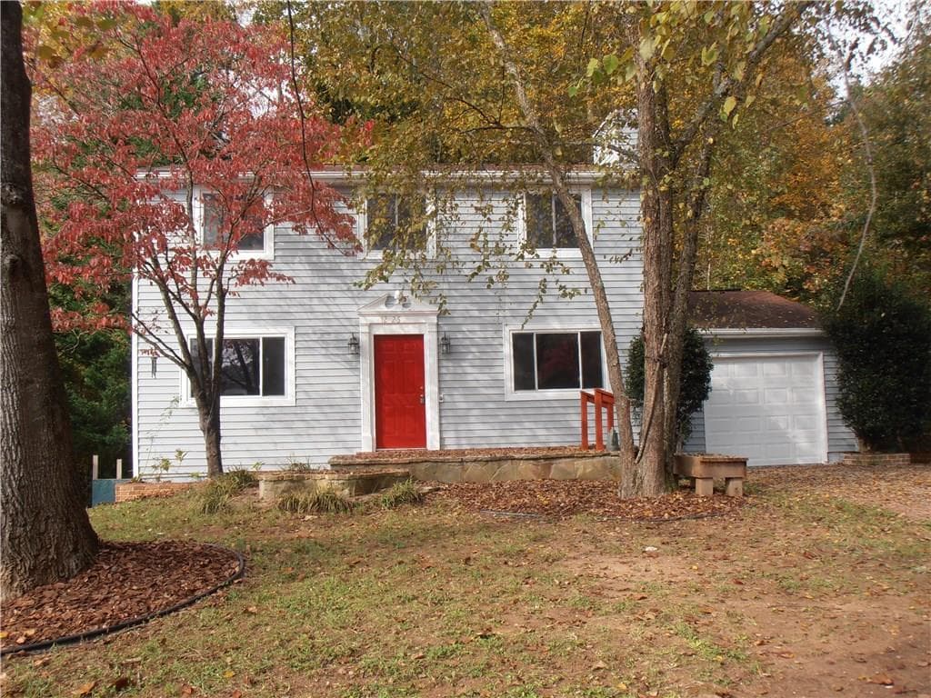 4 bedroom, 1,584 sq ft single family residence sold at 1225 PARKMONT Drive, Roswell, GA 30076