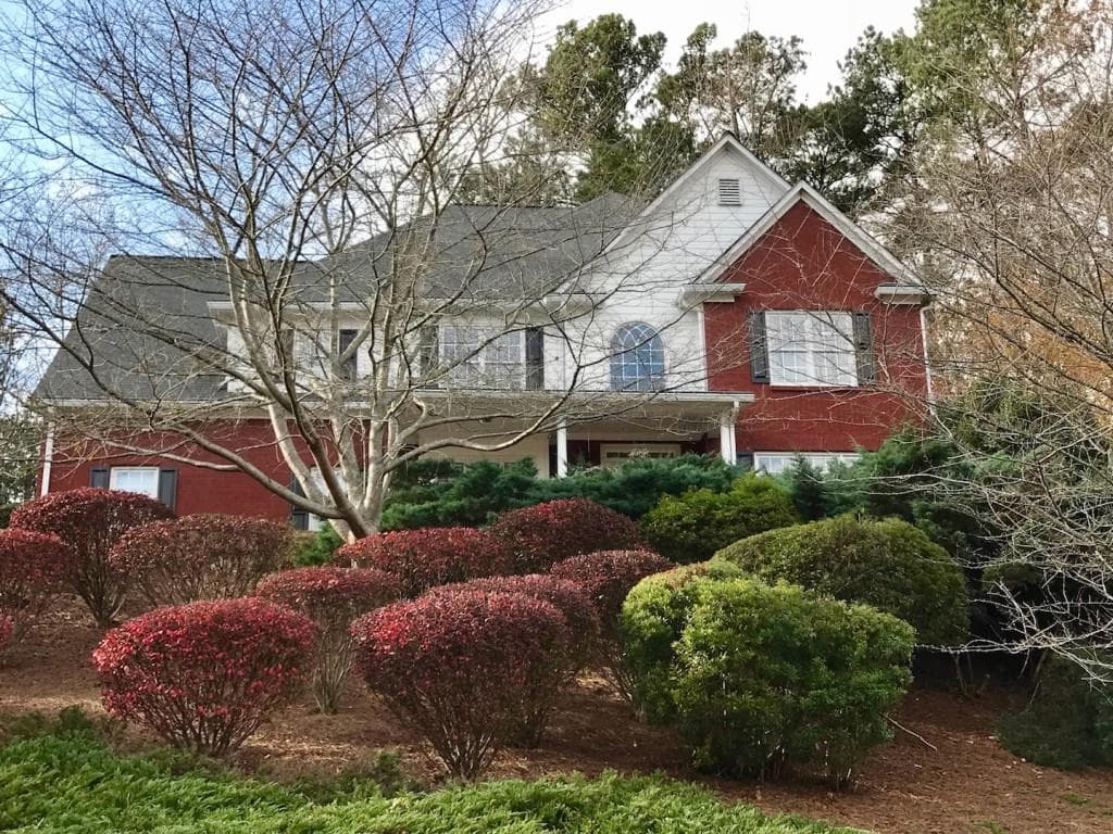 4 bedroom, 2,590 sq ft single family residence sold at 400 The Falls Of Cherokee Drive, Canton, GA 30114
