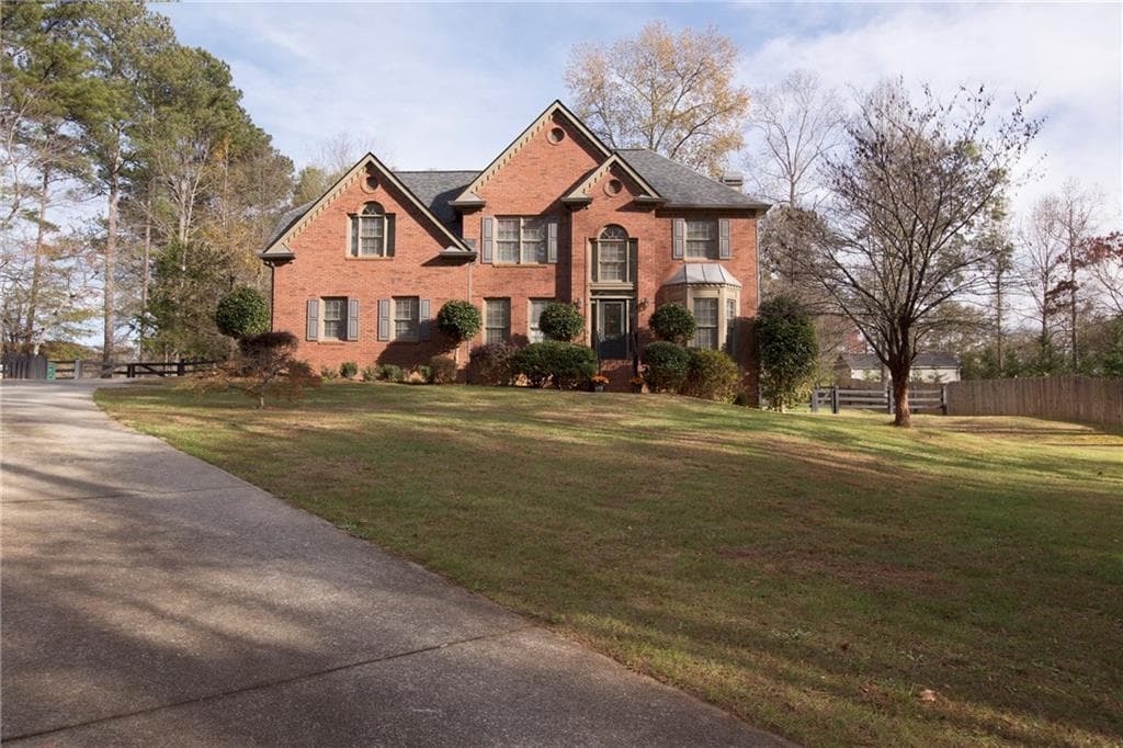 4 bedroom, 2,432 sq ft single family residence sold at 3880 Sugar Pike Road, Canton, GA 30115