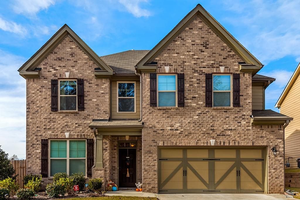 4 bedroom, 3,053 sq ft single family residence sold at 2880 Blake Towers Lane, Buford, GA 30519
