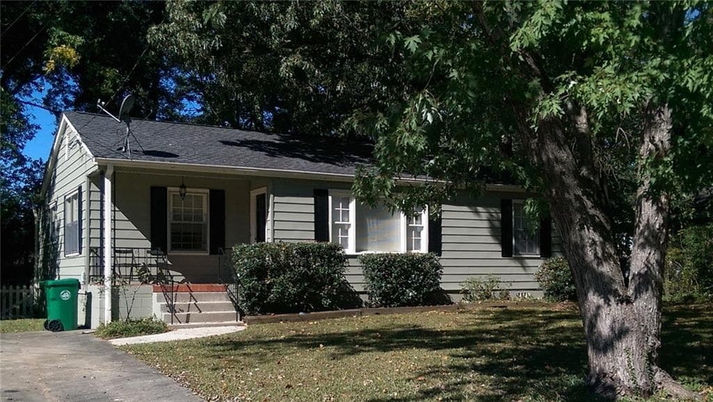 1734 Belle Isle Circle, Atlanta, GA 30329 — most recent listing photo