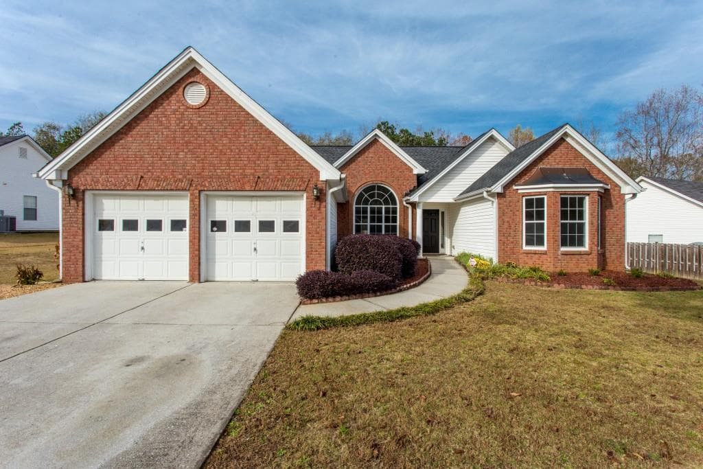 2215 Shady Oaks Drive, Loganville, GA 30052 — most recent listing photo
