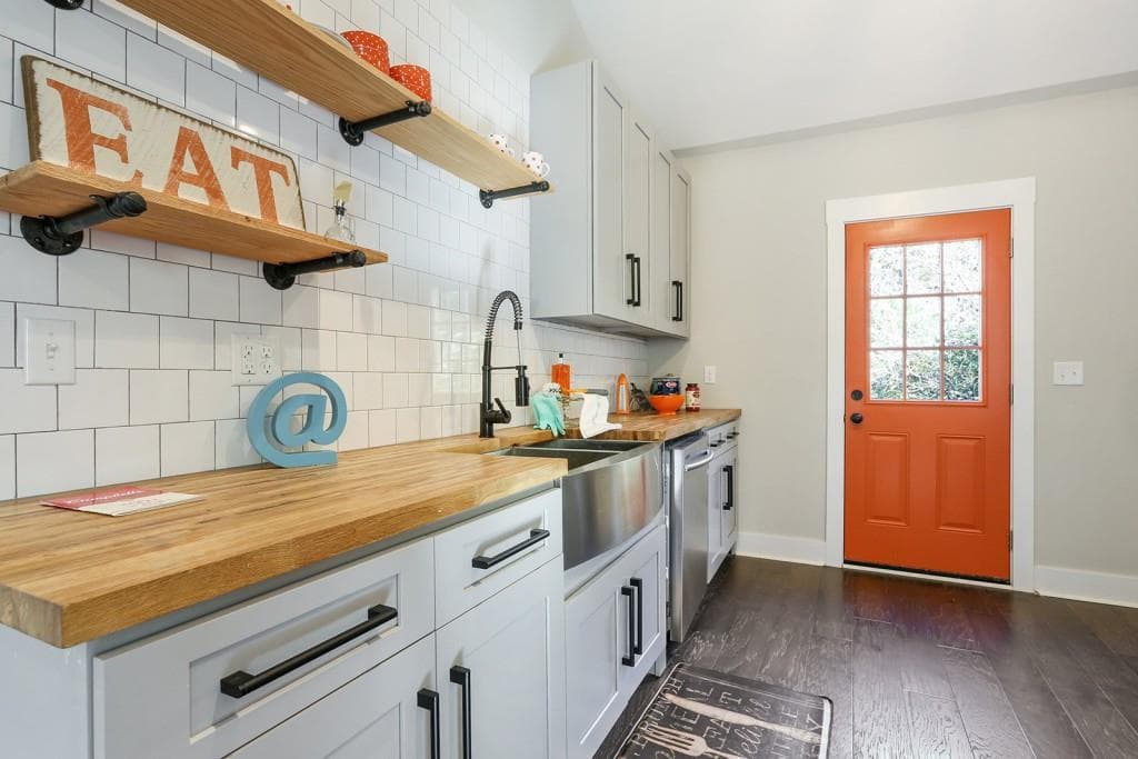 3 bedroom, 1,919 sq ft single family residence sold at 830 Flat Shoals Way, Atlanta, GA 30316
